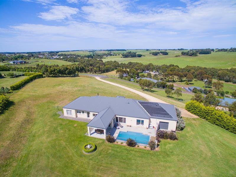 8 The Hill Court, Woodford, Vic 3281 Property Details