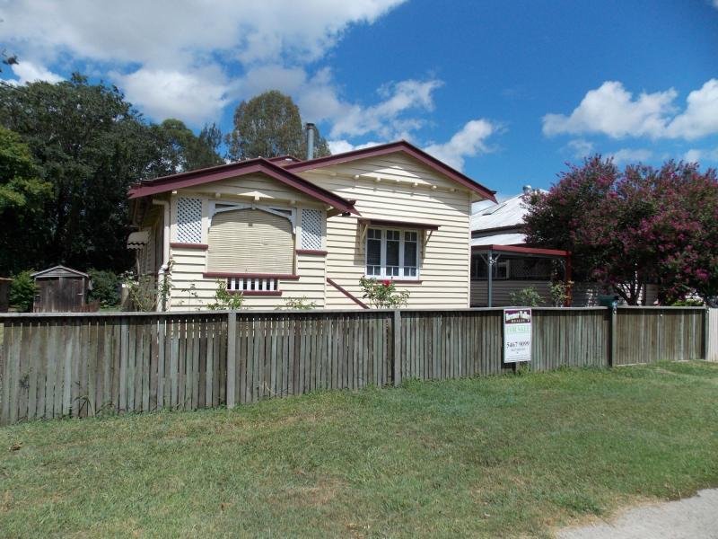 10 Albert Street, Rosewood, Qld 4340 Property Details