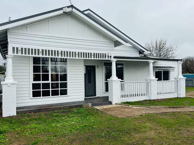 24 Lewis Edge, Euroa, Vic 3666 House for Rent