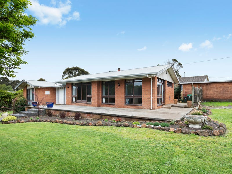 13 Murrock Street, Simpson, Vic 3266 Property Details