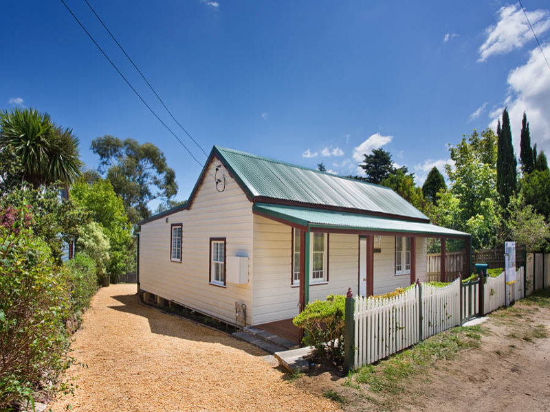 114 Station Street, Blackheath, NSW 2785