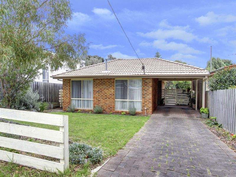 98 Sixth Ave, Rosebud, Vic 3939 Property Details