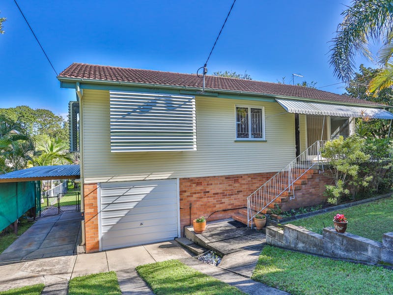 10 Dumbarton Drive, Kenmore, QLD 4069