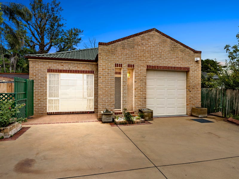 4A Rhodes Avenue, Guildford, NSW 2161