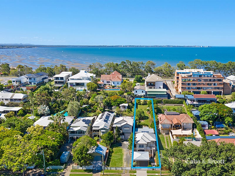 198 Rainbow St, Sandgate, Qld 4017 Property Details