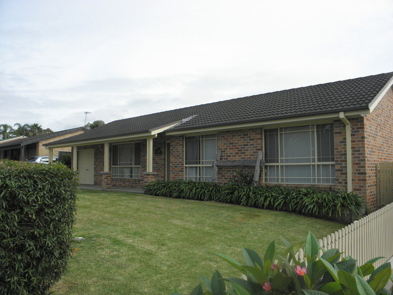 4 Close, Bomaderry, NSW 2541