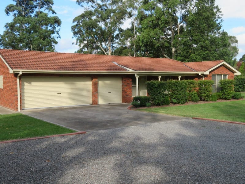 16 Norma Close, Bargo, NSW 2574