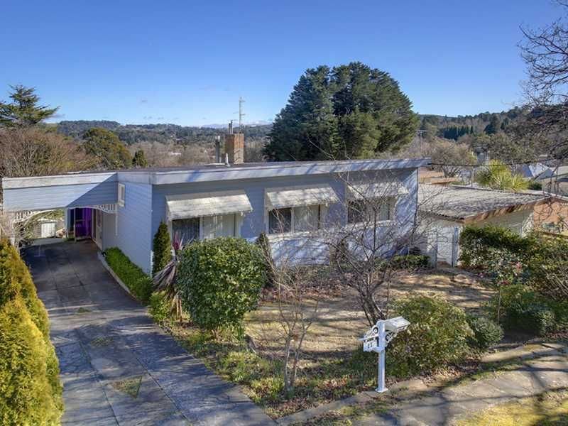 11 Myrtle Street, Bowral, NSW 2576 Property Details