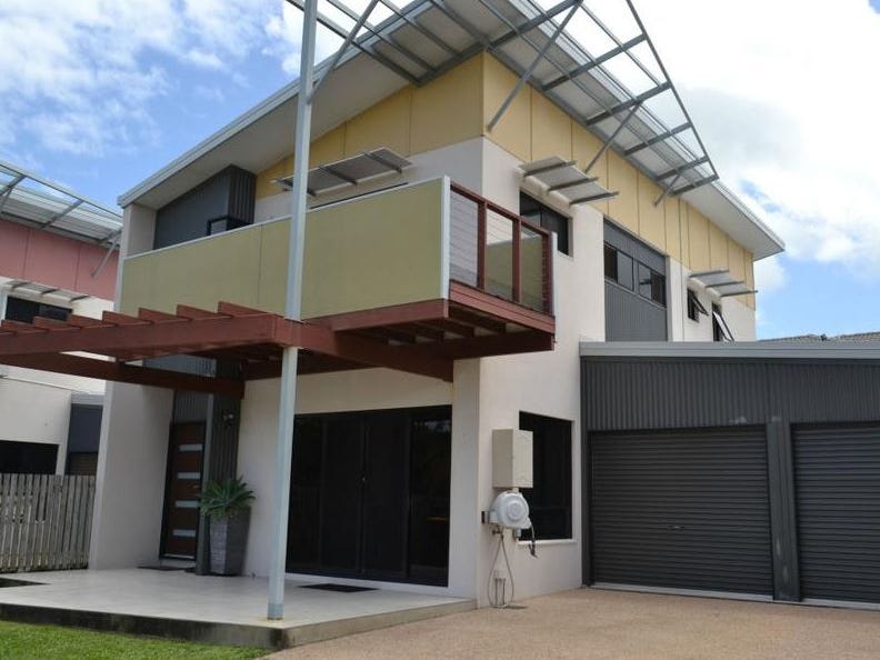 45 Hicks Road, Glenella, QLD 4740