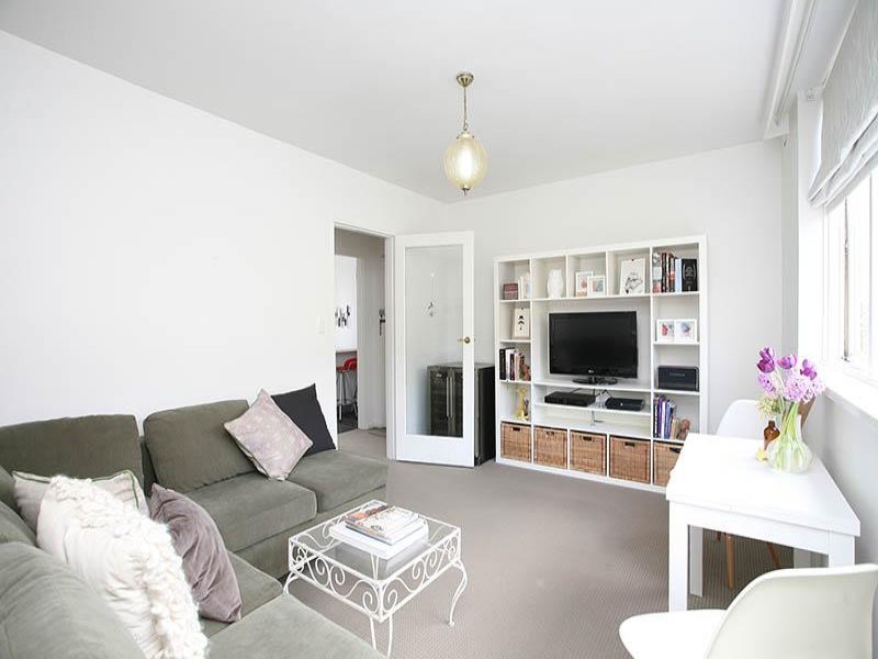 6/15 Bayswater Rd, Kensington, Vic 3031 Property Details