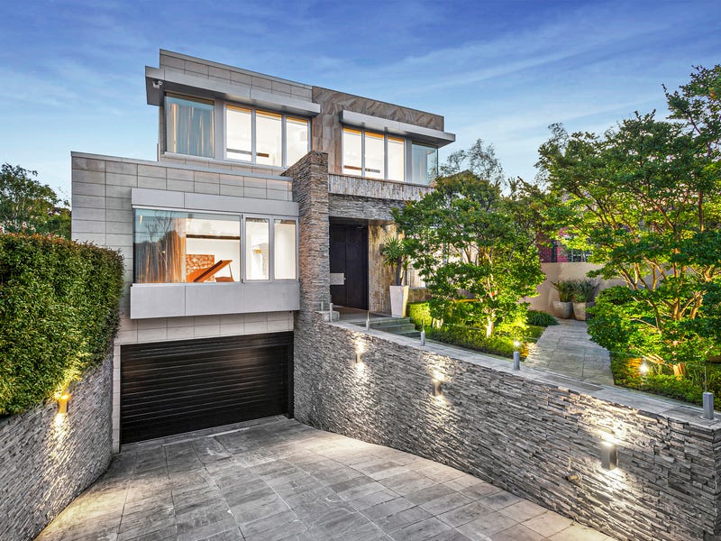 121 Woodland Street, Essendon, VIC 3040