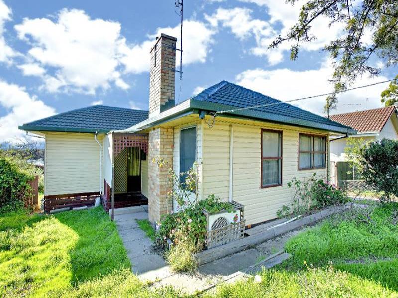 60 Chisholm Cres, Seymour, VIC 3660