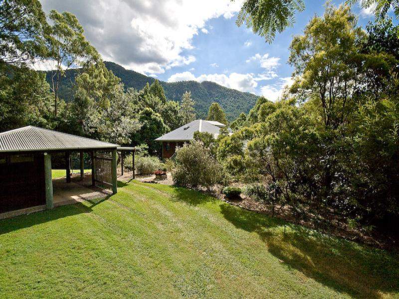 312 Foggs Road, Mount Samson, Qld 4520