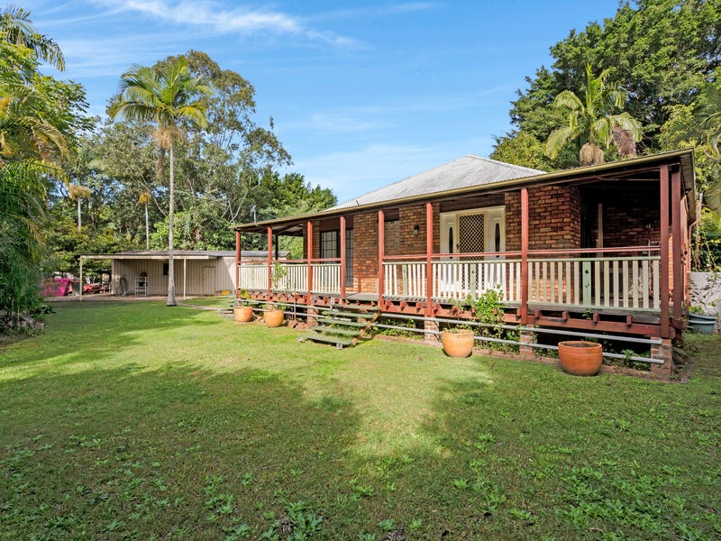 4 Avondale Place, Tallai, Qld 4213 Property Details