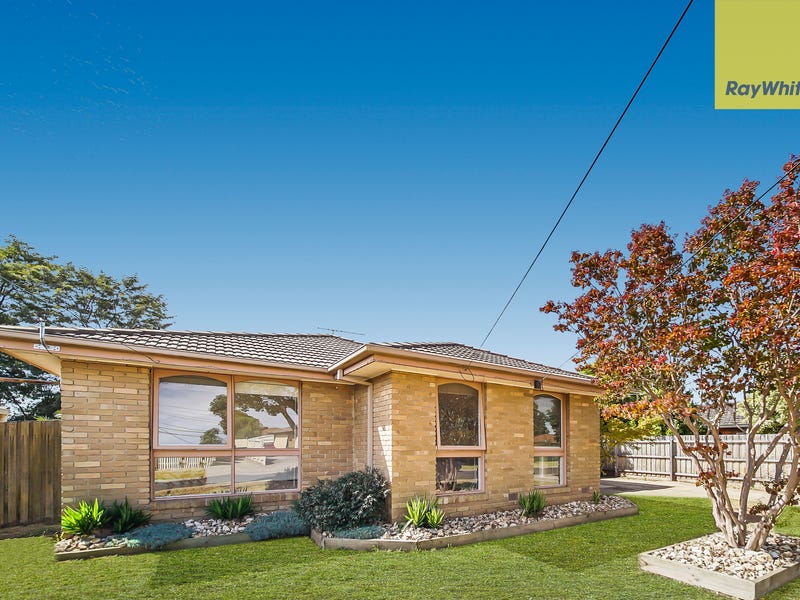 22 Blackwood Drive, Melton South, VIC 3338