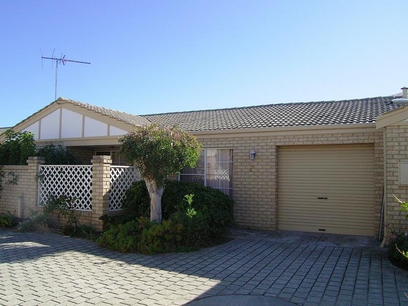 9/11 Bell Street, Rockingham, WA 6168 Property Details