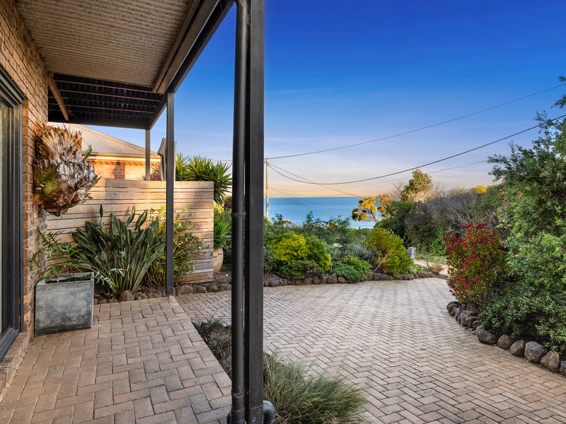 17 First Avenue, Anglesea, Vic 3230 House for Sale