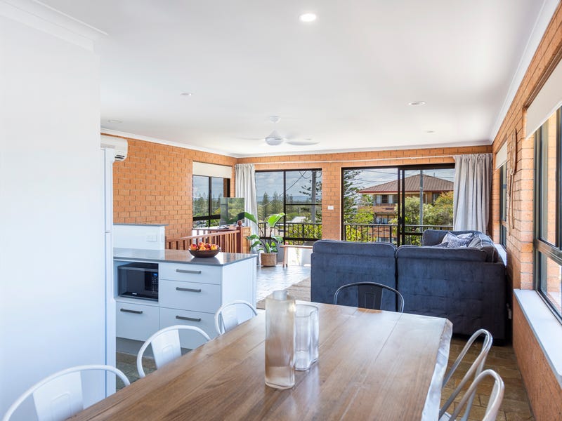 8 Beach St, Yamba, NSW 2464 House for Rent