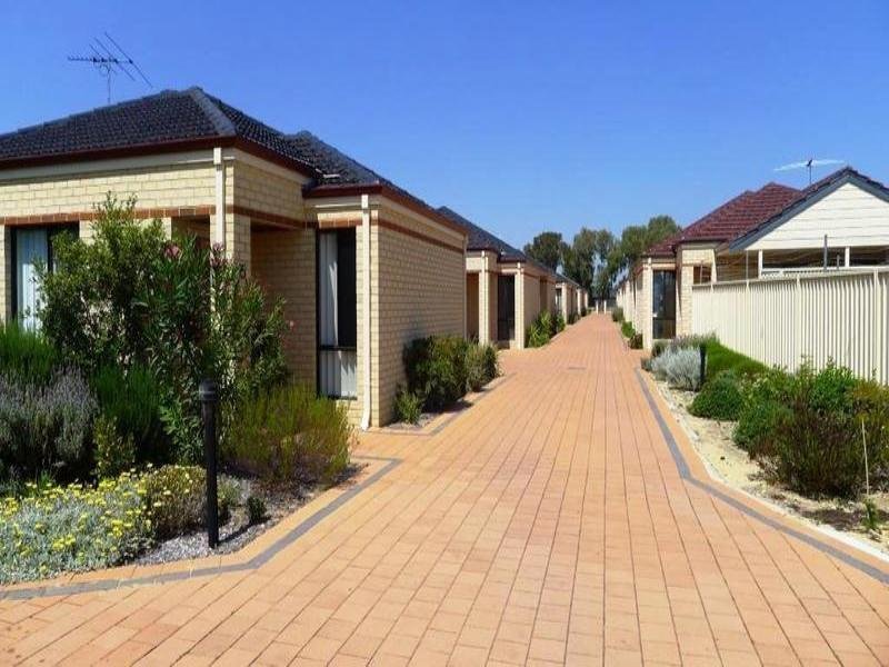 2/1533B Albany Highway, Beckenham, WA 6107 Property Details