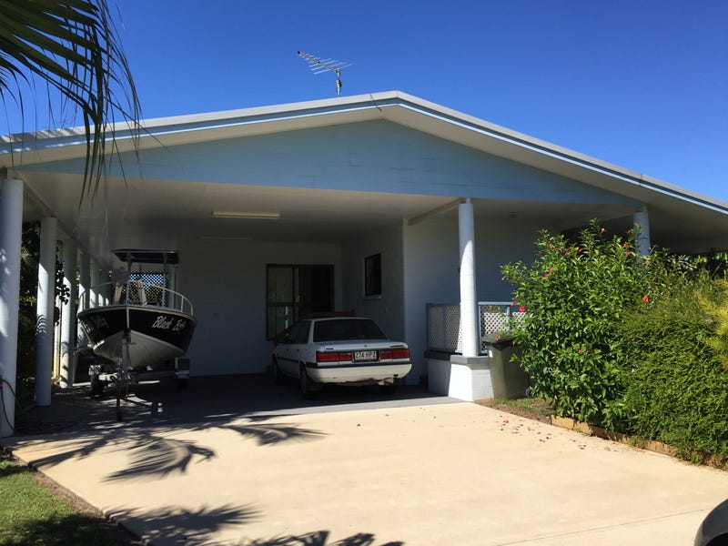 2 Casuarina Street, Tully Heads, QLD 4854