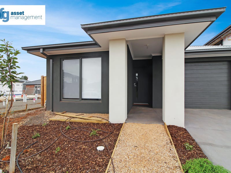 121 Renaissance Drive, Strathtulloh, VIC 3338