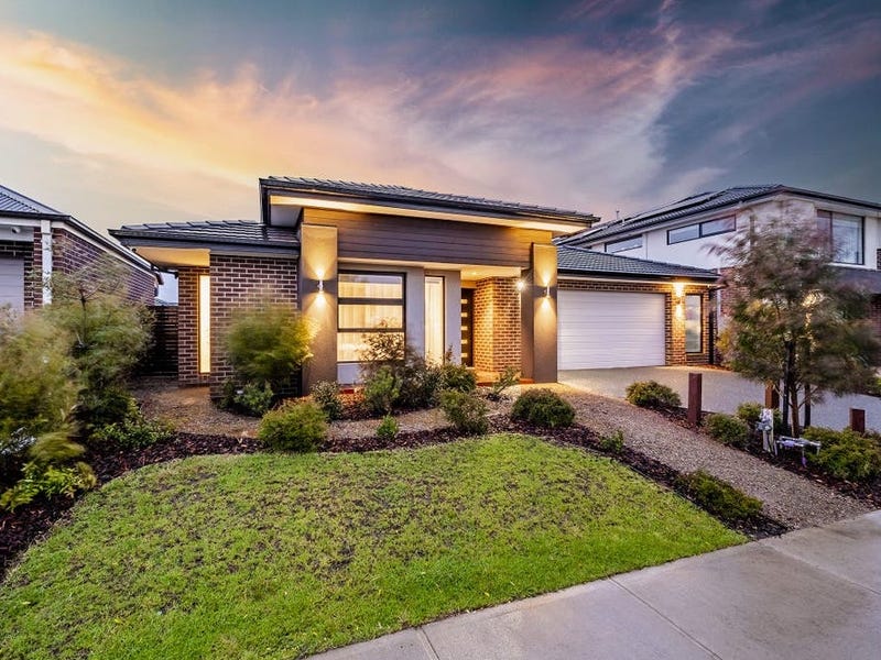 245 Heather Grove, Clyde North, VIC 3978