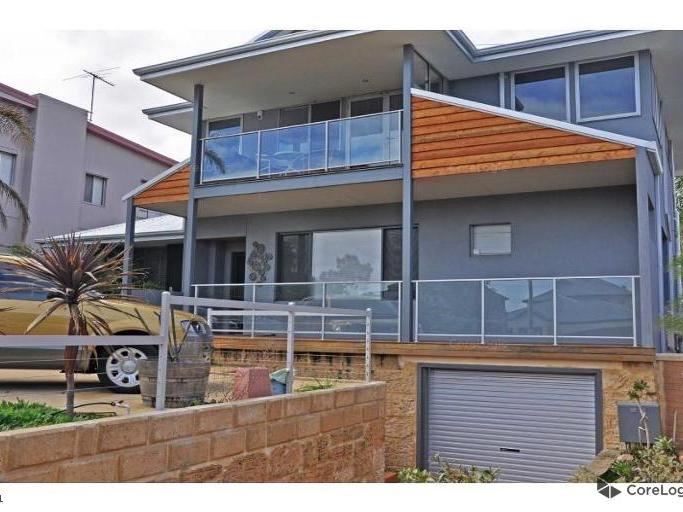 17 Noel Street, Hilton, WA 6163