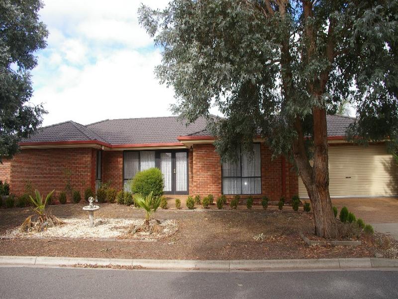 45 Berwick Springs Promenade, Narre Warren South, VIC 3805