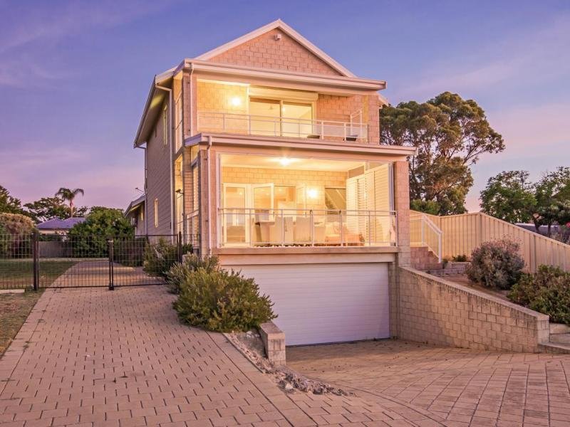 143 Rockingham Beach Road, Rockingham, WA 6168 Property Details