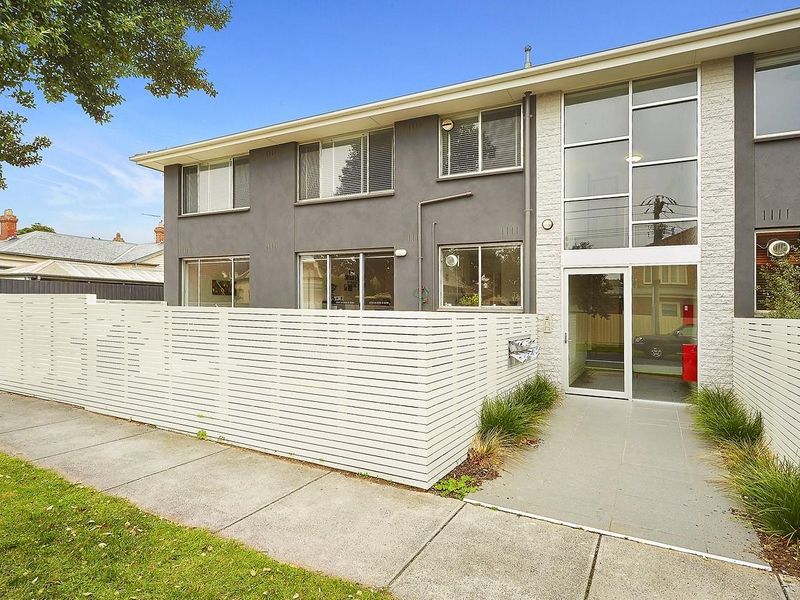 6/60 Brewster Street, Essendon, VIC 3040