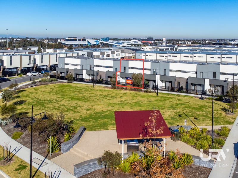 10 Cyan Walk, Craigieburn, Vic 3064 Property Details