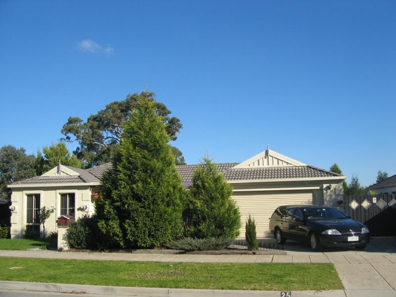 25 Hutchinson Drive, Lynbrook, Vic 3975 Property Details