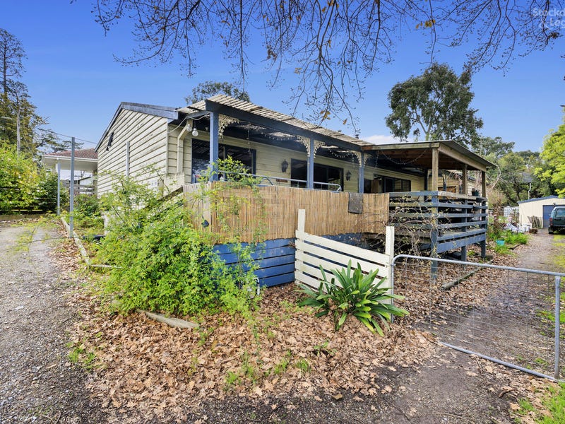 277 Warburton Highway, Wandin North, VIC 3139