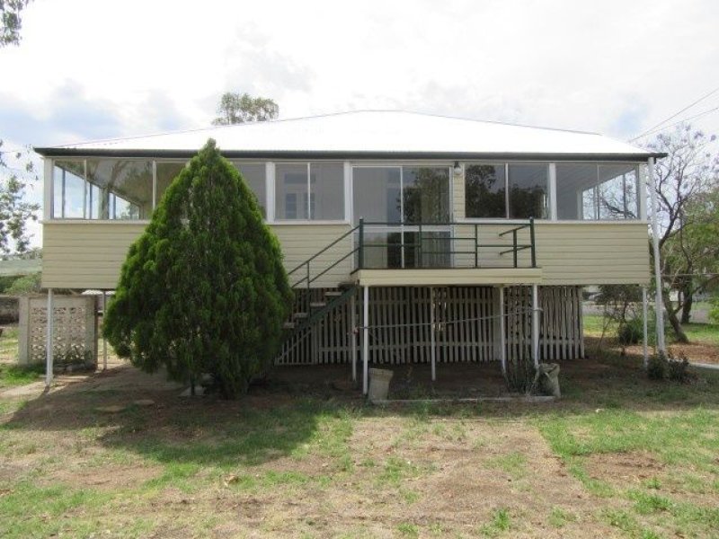 134 Arthur Street, Roma, QLD 4455