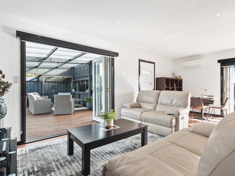 1/23 Seaview Avenue, Mornington, Vic 3931 Property Details