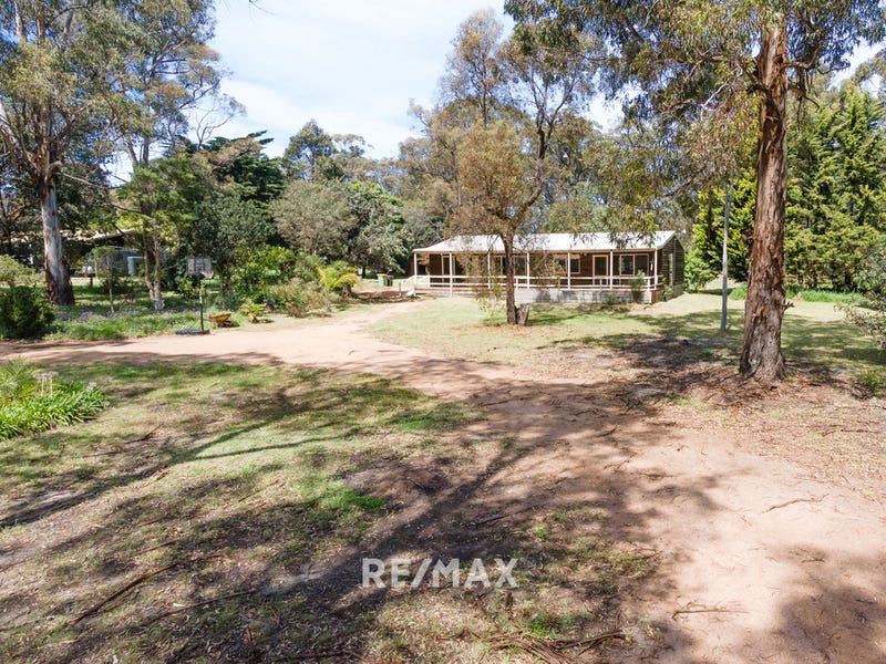 6 Mill Point Road, Lake Tyers Beach, VIC 3909