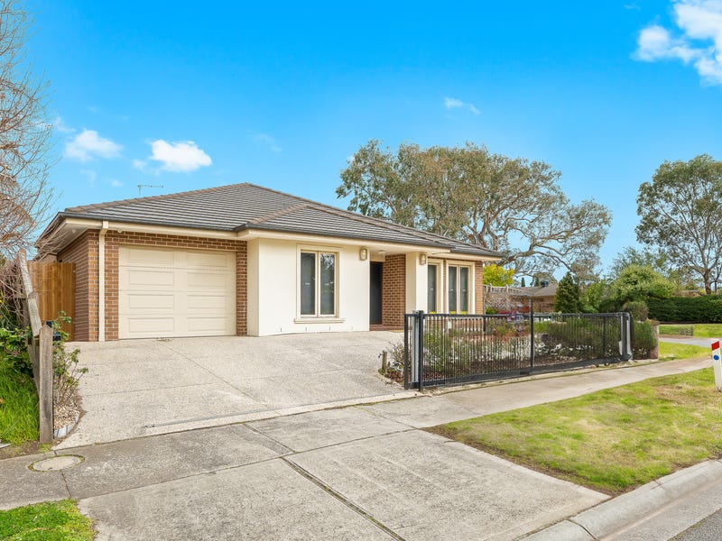 15 Silverwattle Drive, Lyndhurst, VIC 3975 - realestate.com.au