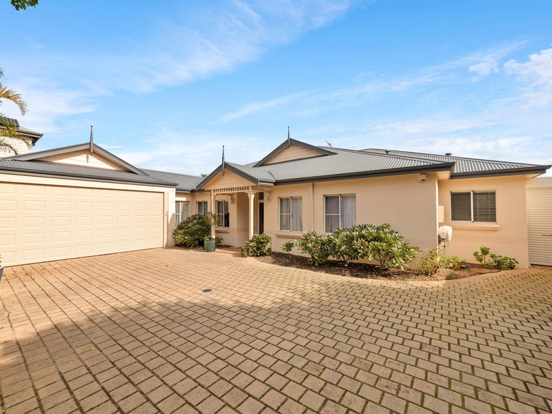 2/133 Lockhart Street, Como, WA 6152
