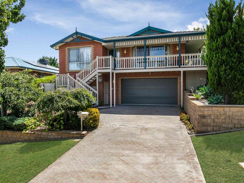 2 Mcinnes Court, Pakenham, VIC 3810