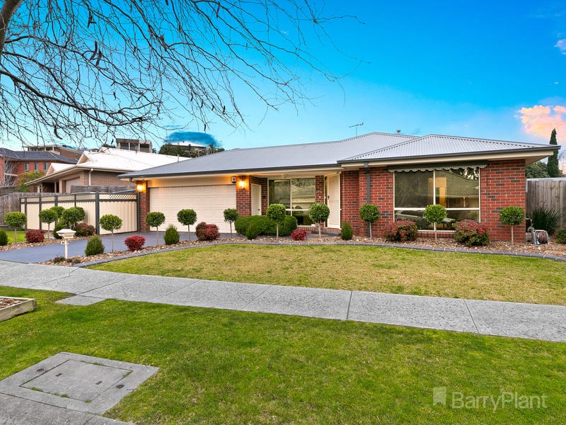 28 Hammerwood Green, Beaconsfield, Vic 3807 Property Details