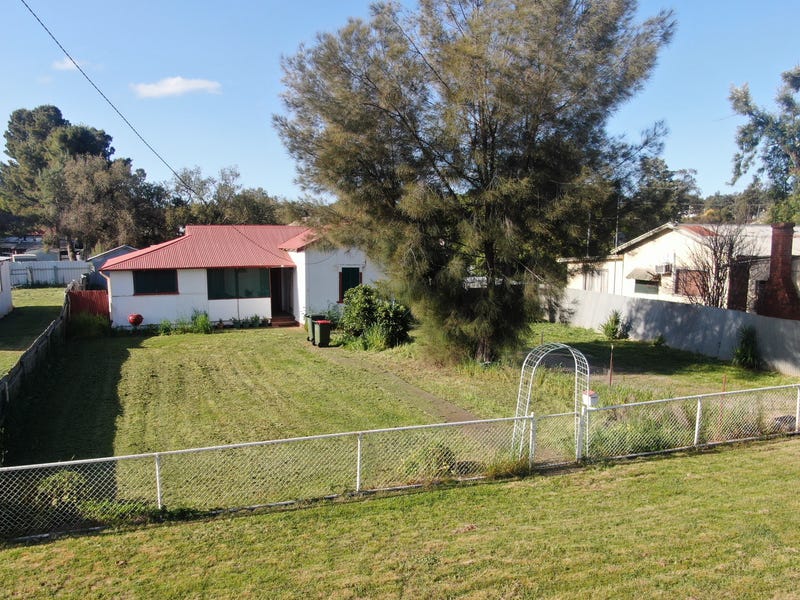 18 Warri Street, Ardlethan, NSW 2665 Property Details