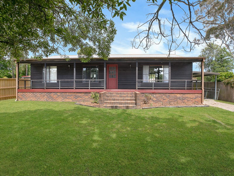 5 Samuel Street, Hill Top, NSW 2575