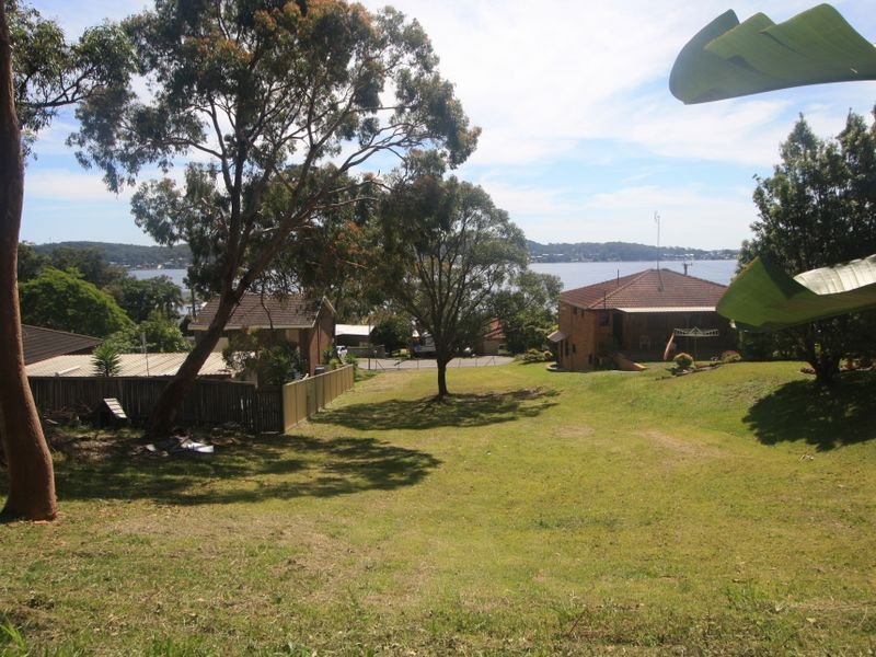 76 Fishing Point Road, Fishing Point, NSW 2283