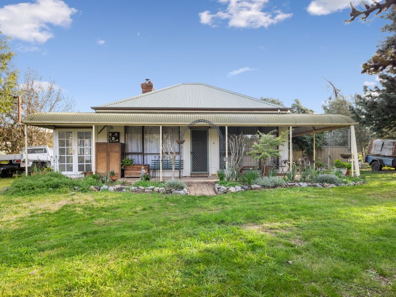 6 Railway St, Galong, NSW 2585 Property Details