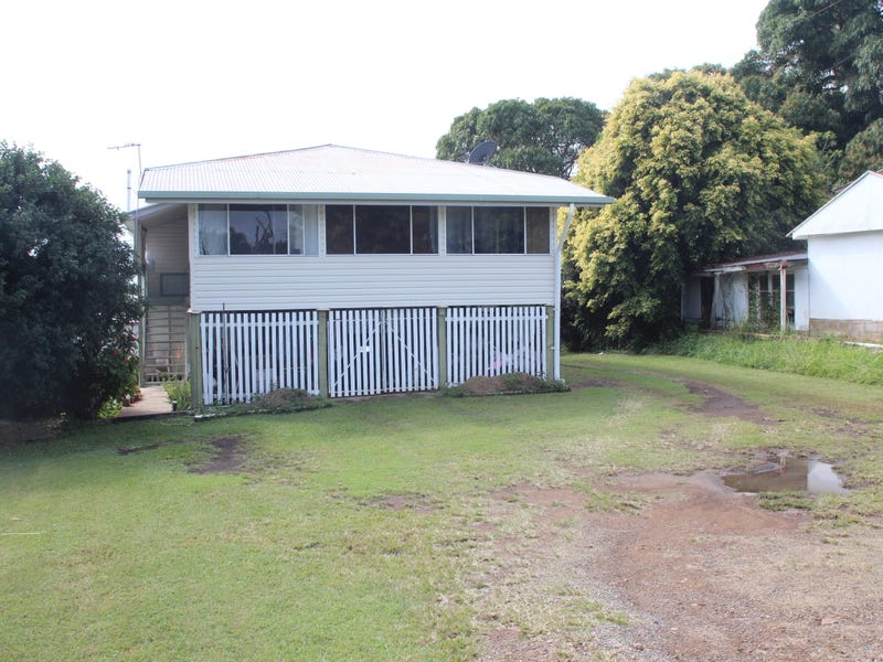 28 Sarina Beach Road, Sarina Beach, QLD 4737