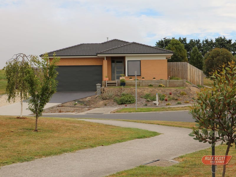 2 MASSIMO WAY, Korumburra, Vic 3950 Property Details