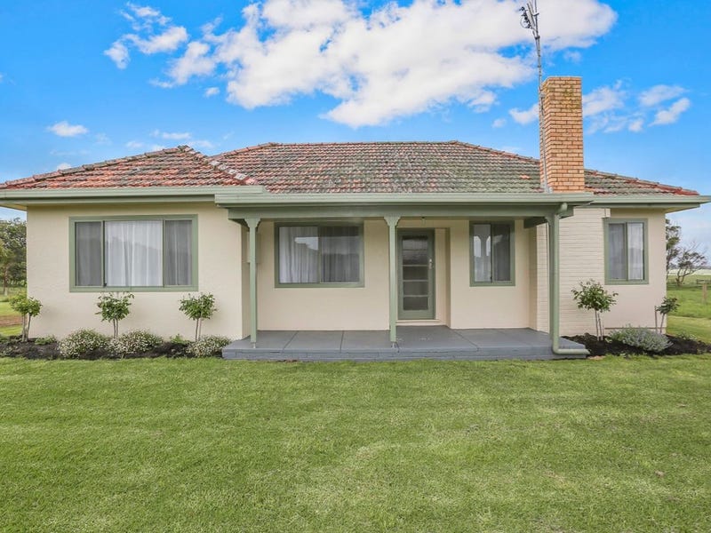 10 Walshs Road, Curdievale, VIC 3268