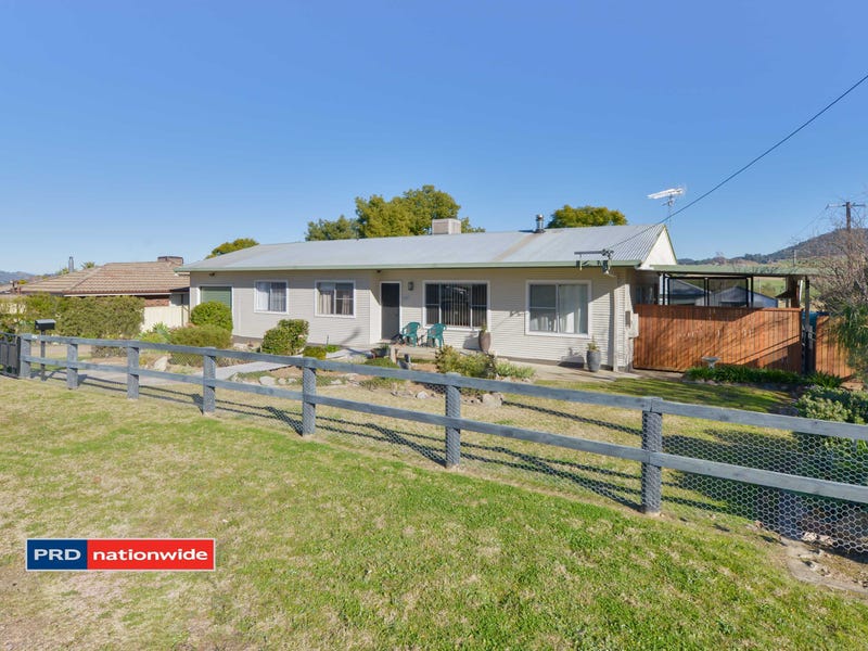 30 Denman Avenue, Kootingal, NSW 2352 Property Details