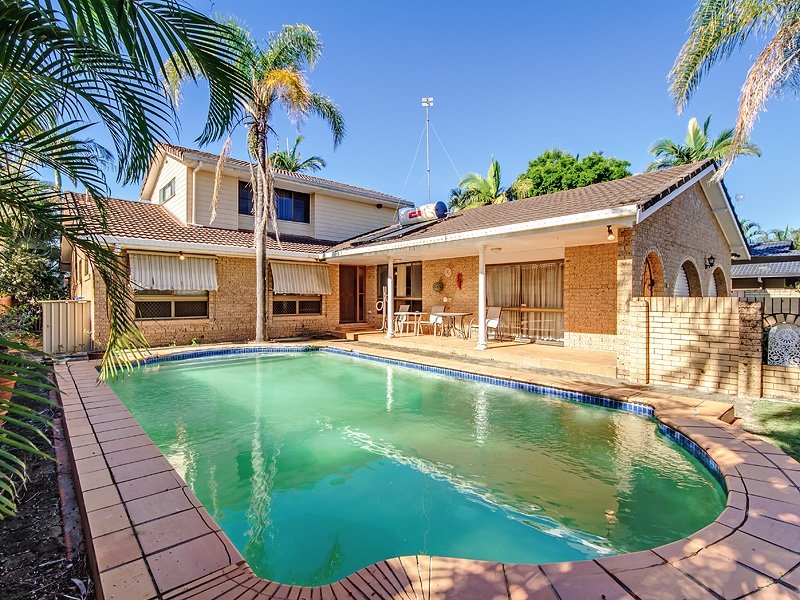 31 Sovereign Drive, Mermaid Waters, QLD 4218 - realestate.com.au