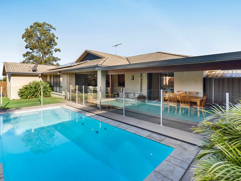 26 Cypress Street, Redland Bay, QLD 4165